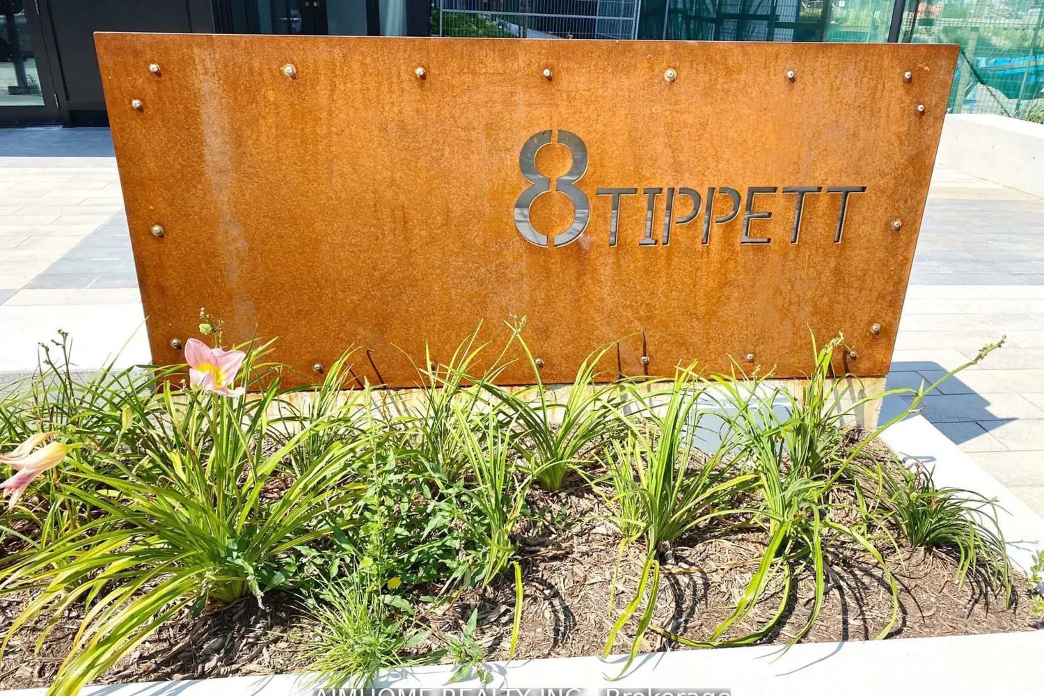 8 Tippett Road 1017