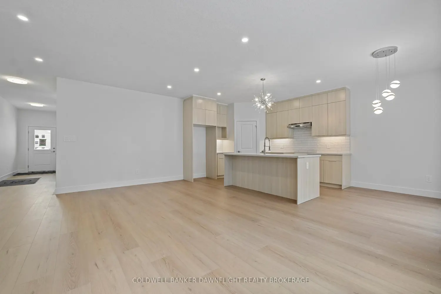 56 Moonlight Court photo 3