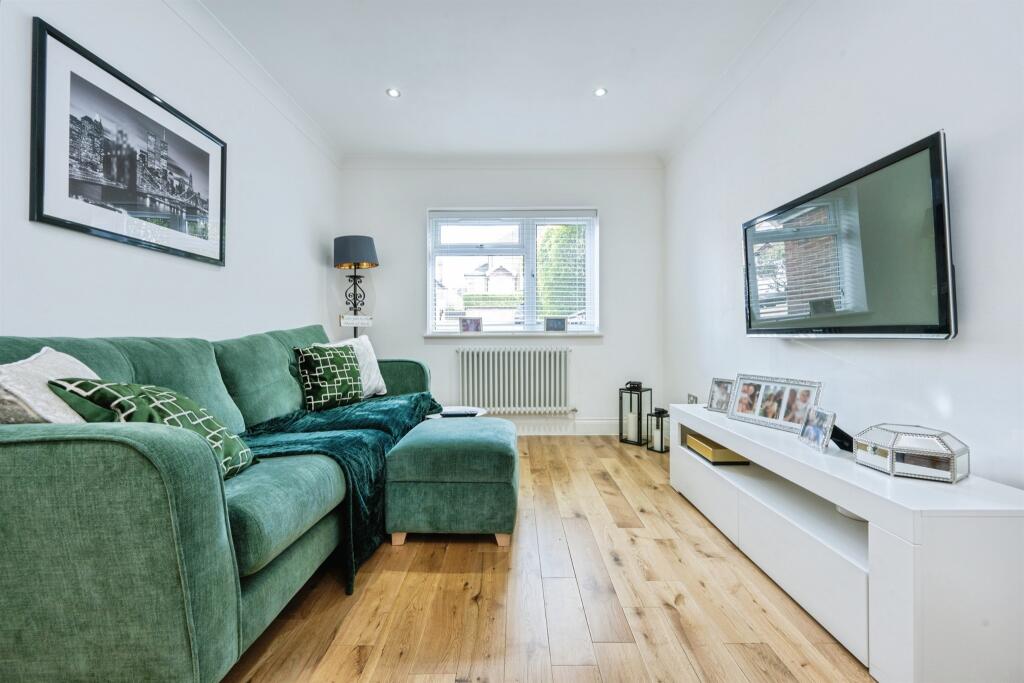 Additional image 6 of Mount Drive, Park Street, St. Albans