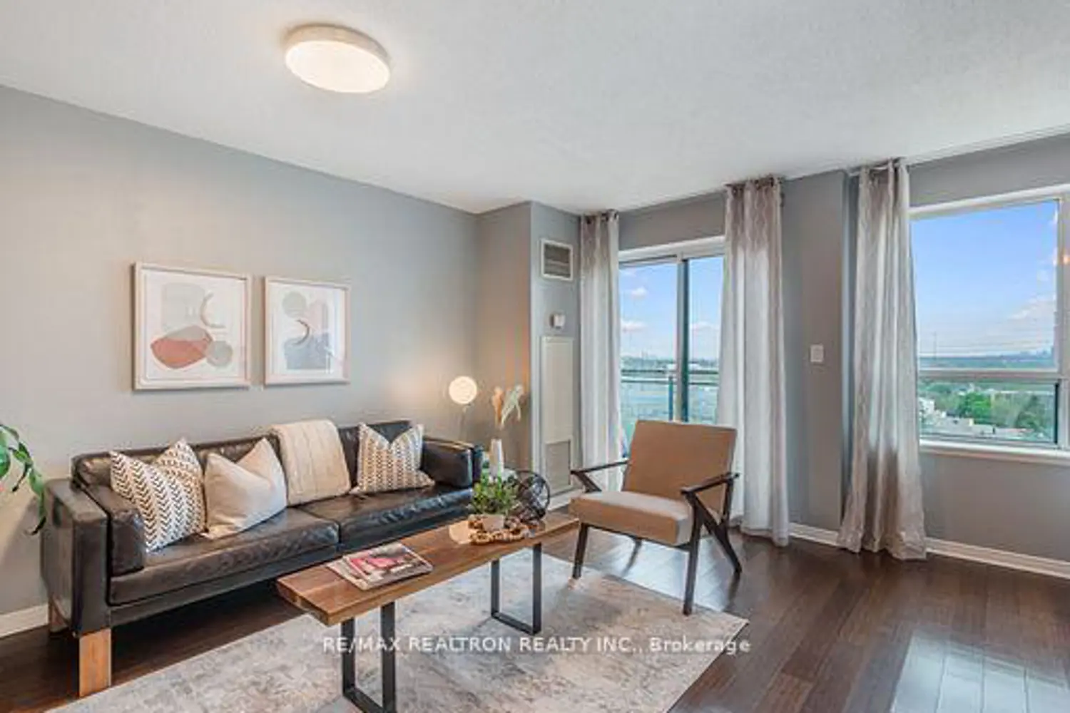 Additional image 8 of 39 Oneida Crescent 720