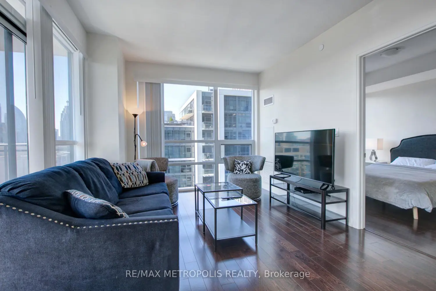 Additional image 3 of 460 Adelaide Street 2015