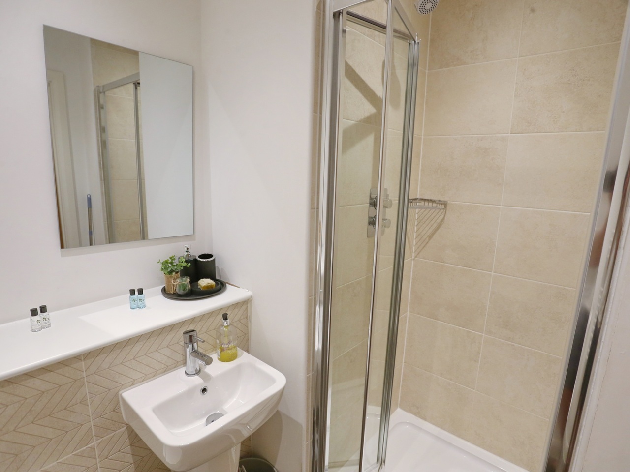 Additional image 6 of 1 Bed Flat, Salford, M6, N1 7GU