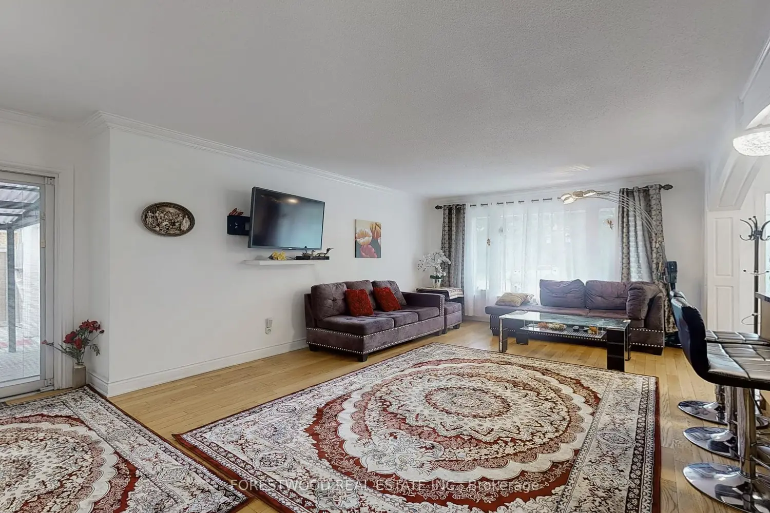 Additional image 4 of 571 Silver Creek Boulevard