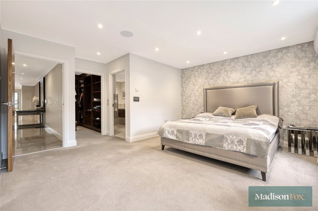Additional image 17 of 4 bed flat for saleManor Road, Chigwell, Essex IG7