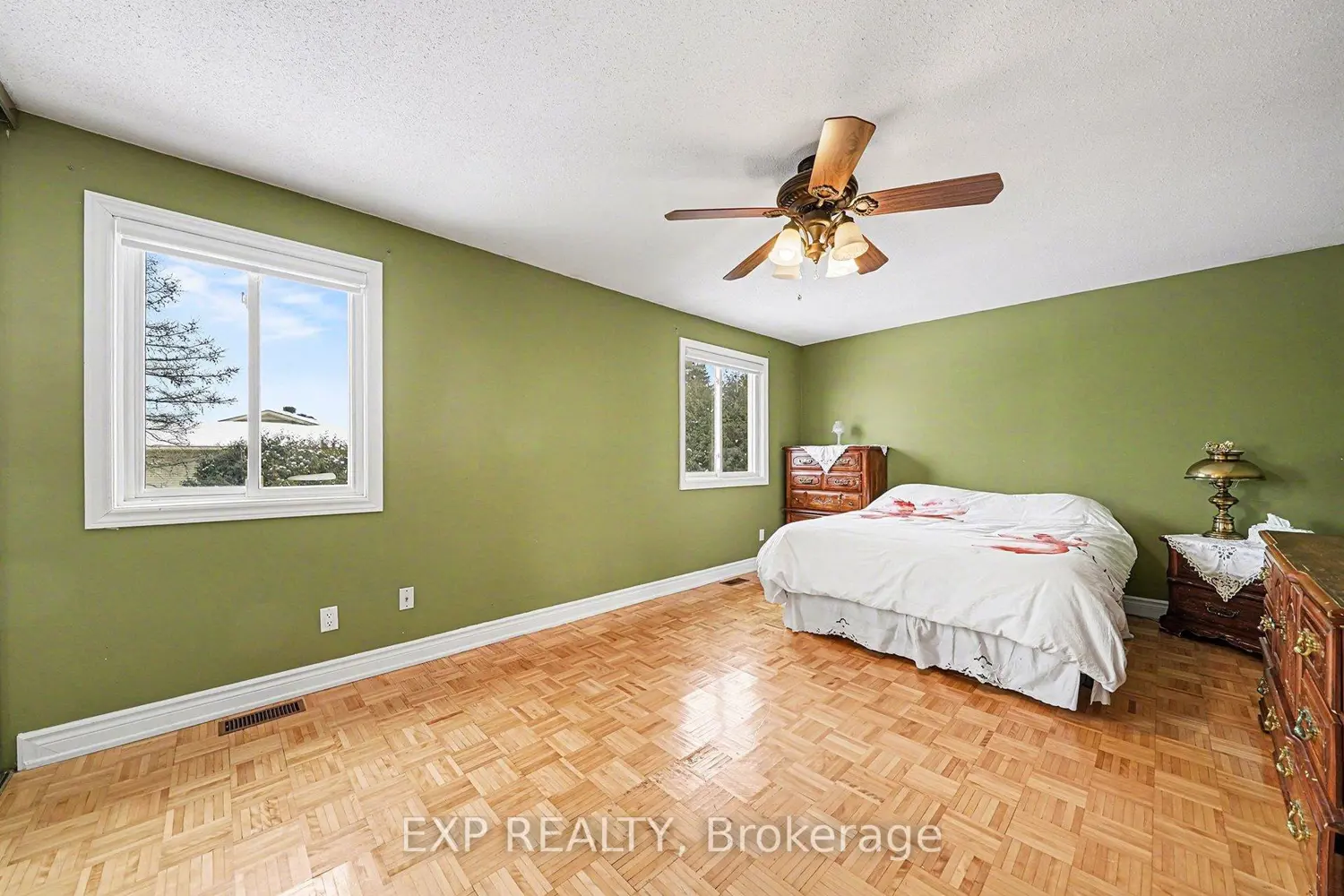 Additional image 6 of 1145 D'erable Place 100