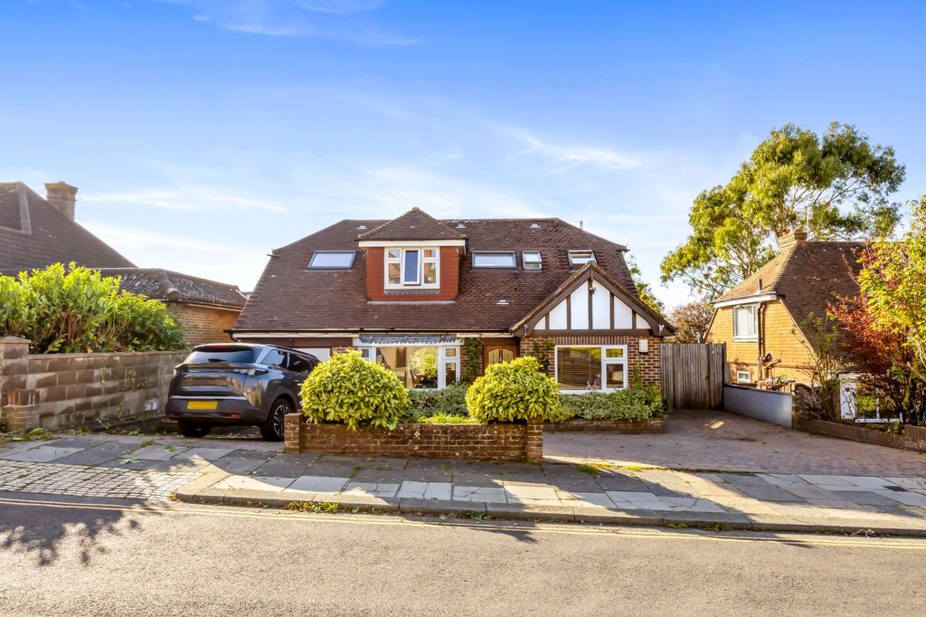 4 bed detached house for saleBenett Drive, Hove BN3