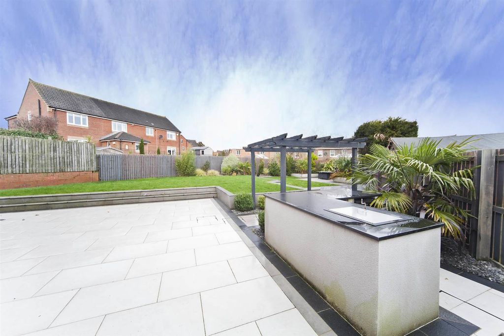 Additional image 33 of 6 bed detached house for saleKingfisher Close, Hartlepool TS26