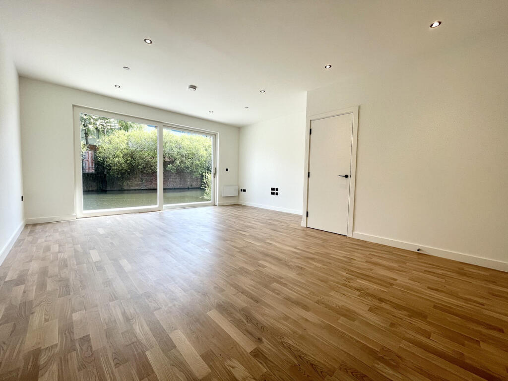 Additional image 10 of South Loop Square, Birmingham, B16