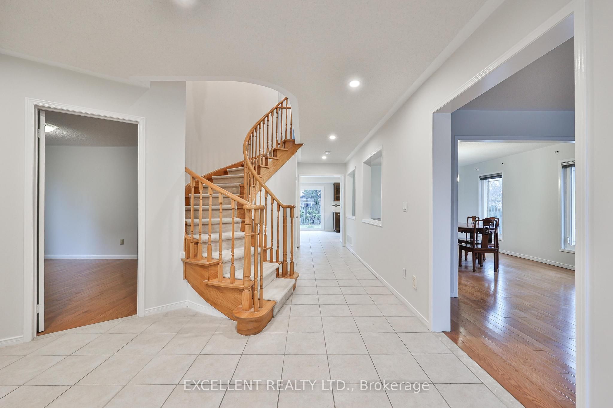 Additional image 2 of 17 Charrington Crescent, Markham, ON, L3R 0R3