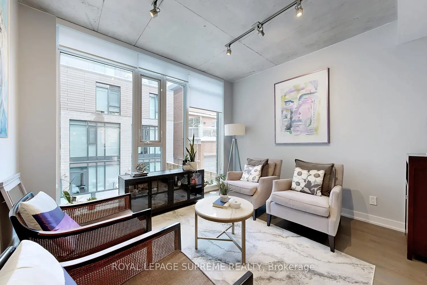 Additional image 4 of 1246 Dundas Street