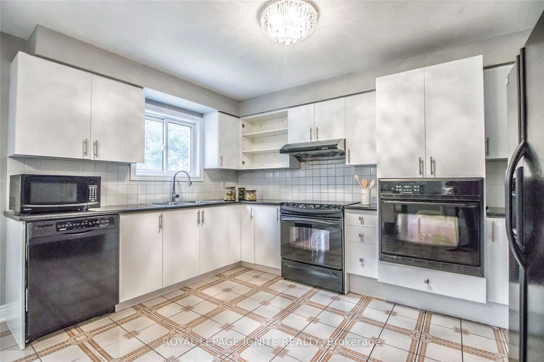 Additional image 6 of 11 Carisbrooke Square, Toronto, ON, M1B 4M2