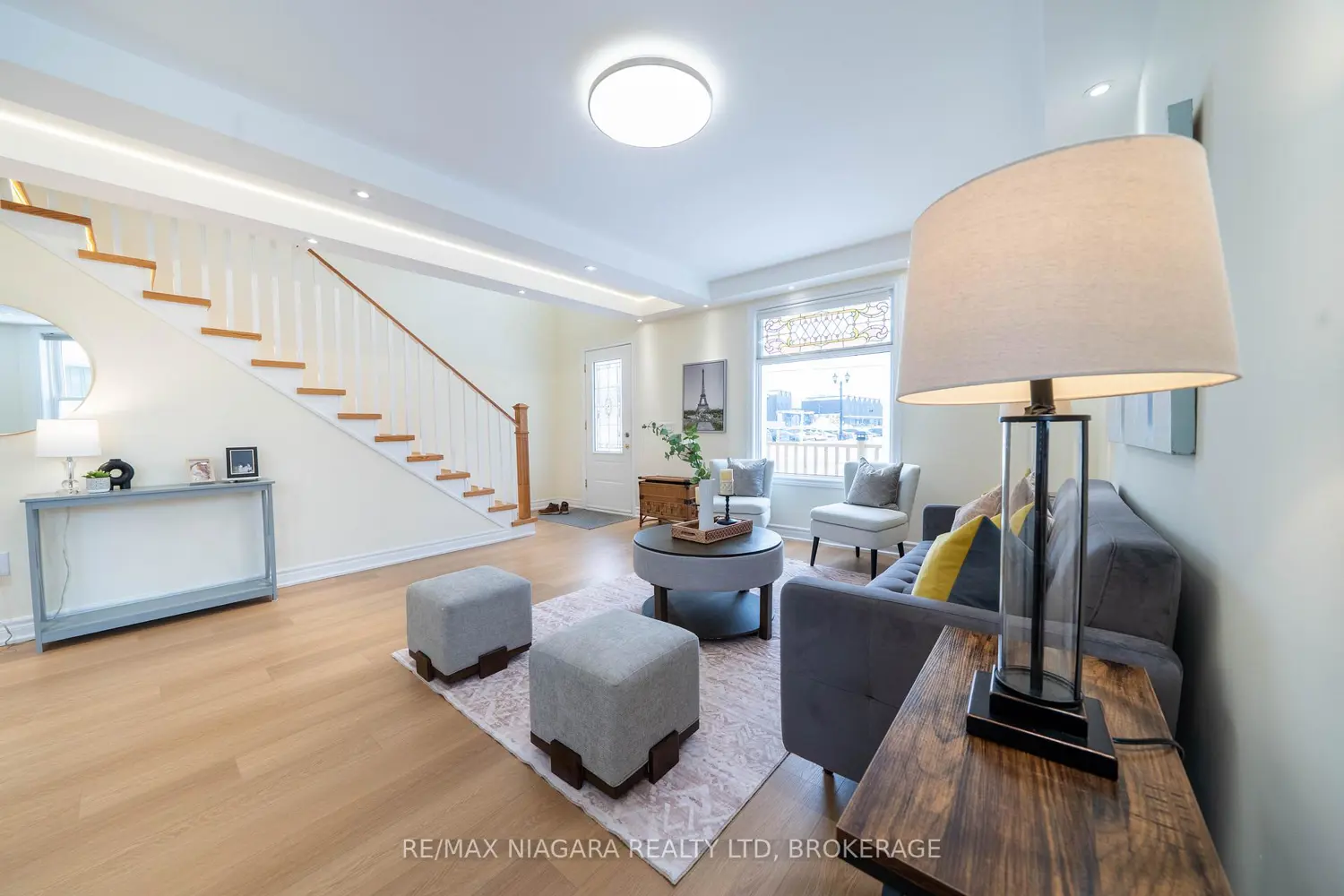 5802 Peer Street photo 4