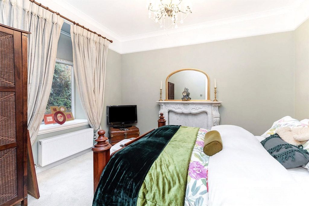 Additional image 5 of 4 bed detached house for saleGlen Road, East Kilbride, Glasgow, South Lanarkshire G74