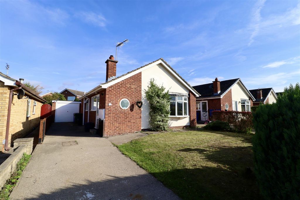 2 bed detached bungalow for saleChapel Fields, Holme-On-Spalding-Moor, York YO43