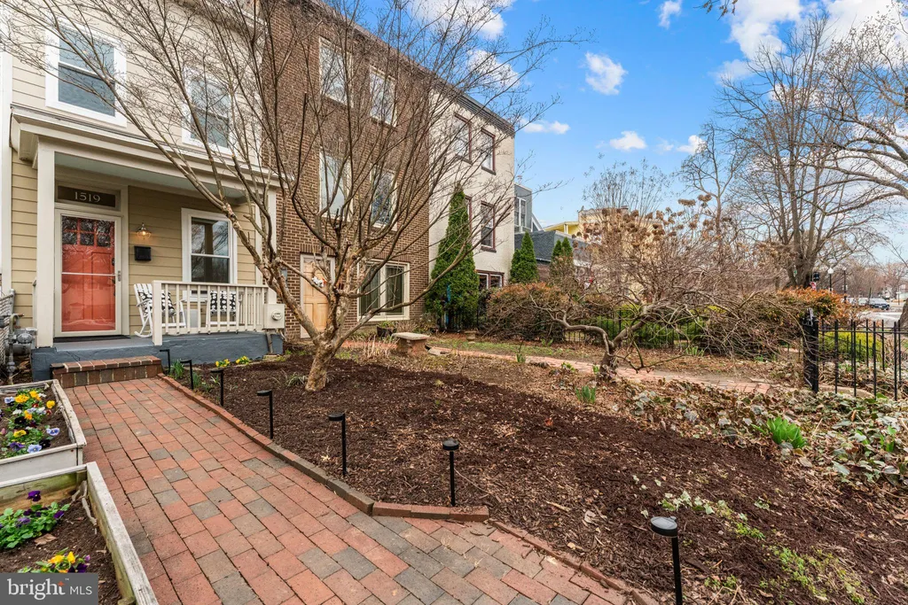Additional image 3 of 1519 North Carolina Avenue NE, Washington, DC 20002