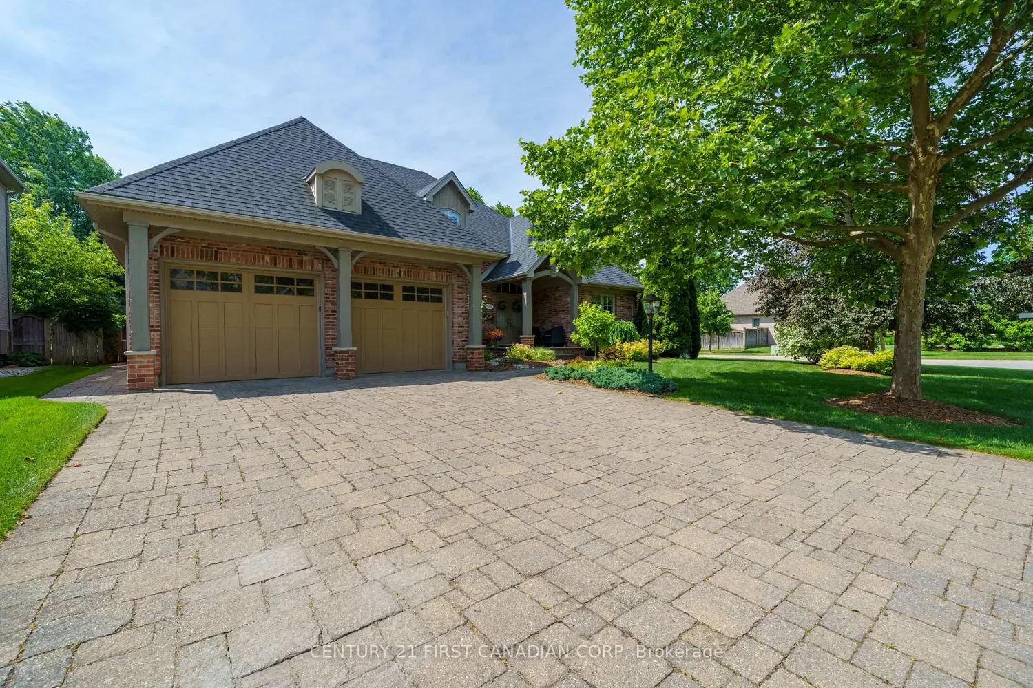 2091 Valleyrun Boulevard photo 3