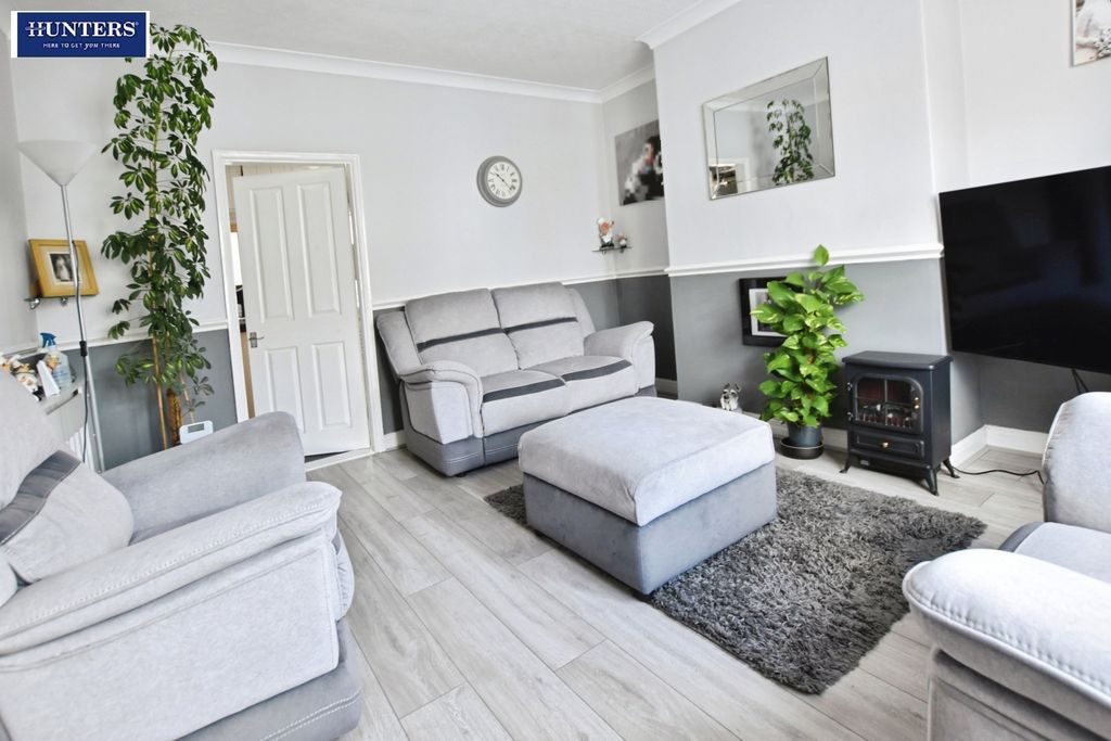 Additional image 2 of 3 bed semi-detached house for saleFairmont Crescent, Scunthorpe DN16