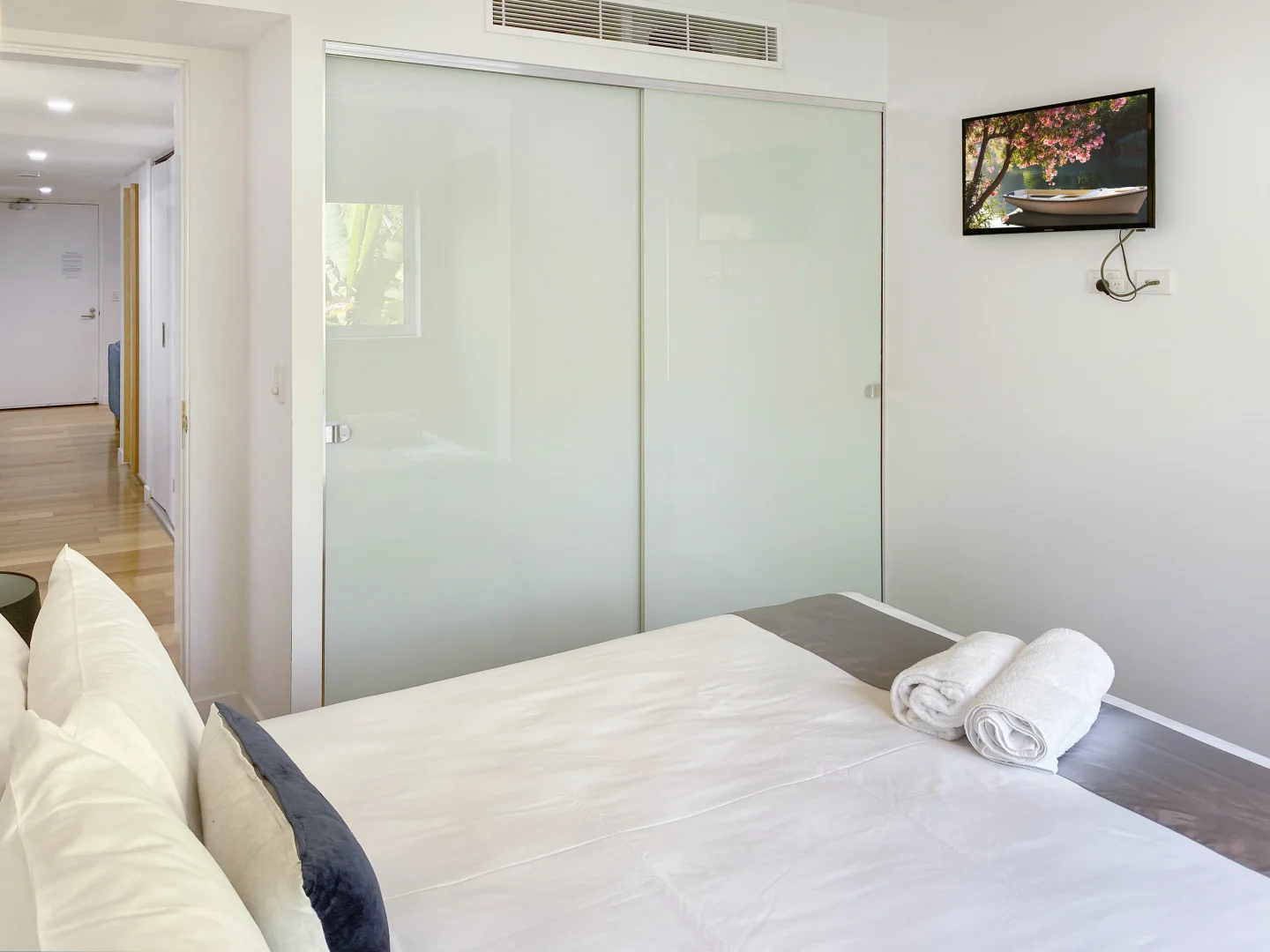 Additional image 14 of 4/1 Pacific Drive 'Maggies Beachfront Apartments', Horseshoe Bay QLD 4819