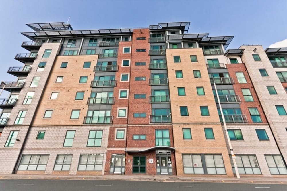2 Bed Flat, City Point, M3, N1 7GU