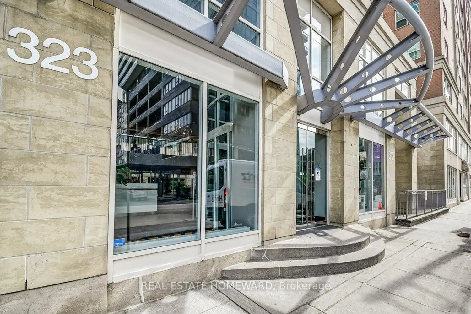 323 Richmond Street 1009