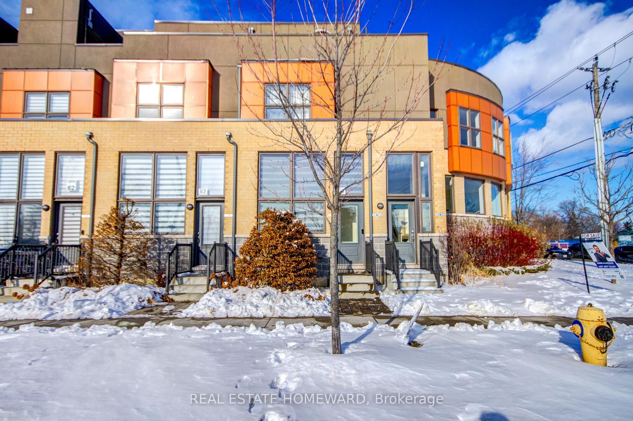 4 Curlew Drive, Toronto, ON, M3A 0A8