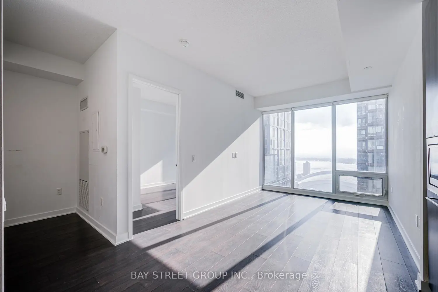 125 Blue Jays Way 4801