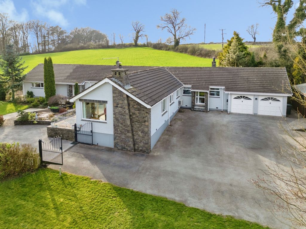 4 bed detached house for saleGrange-Over-Sands LA11