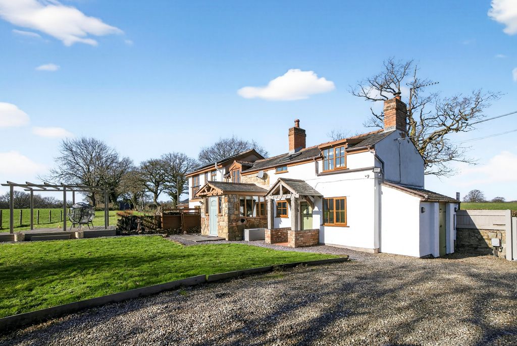 3 bed detached house for saleFfordd Y Bont, Mold CH7