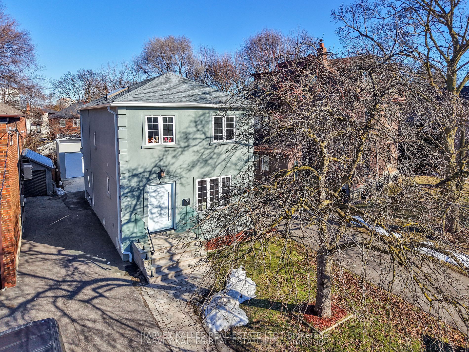 Additional image 2 of 207 Sutherland Drive, Toronto, ON, M4G 1J1