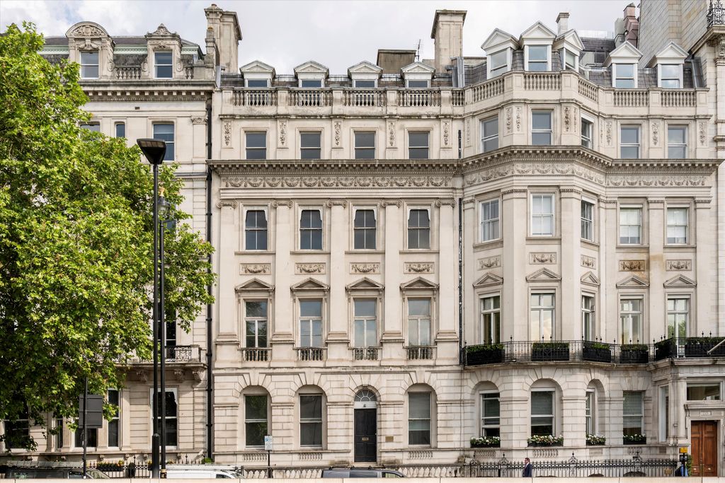 Property for salePiccadilly, Mayfair, London W1J