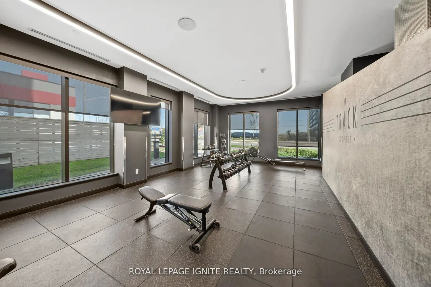 Additional image 18 of 2550 Simcoe Street 906