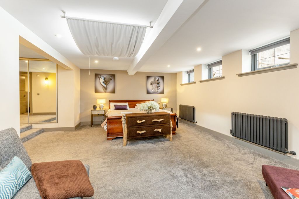 Additional image 10 of 4 bed flat for saleTrafalgar Lane, Leith, Edinburgh EH6