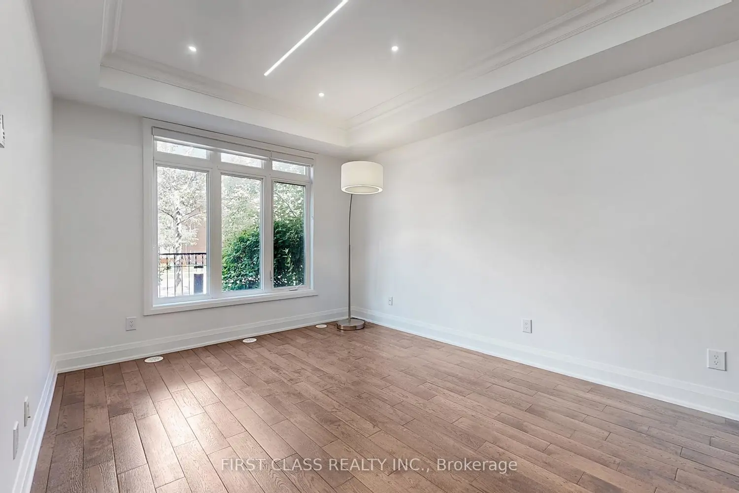Additional image 4 of 9 Oakburn Crescent Th 28