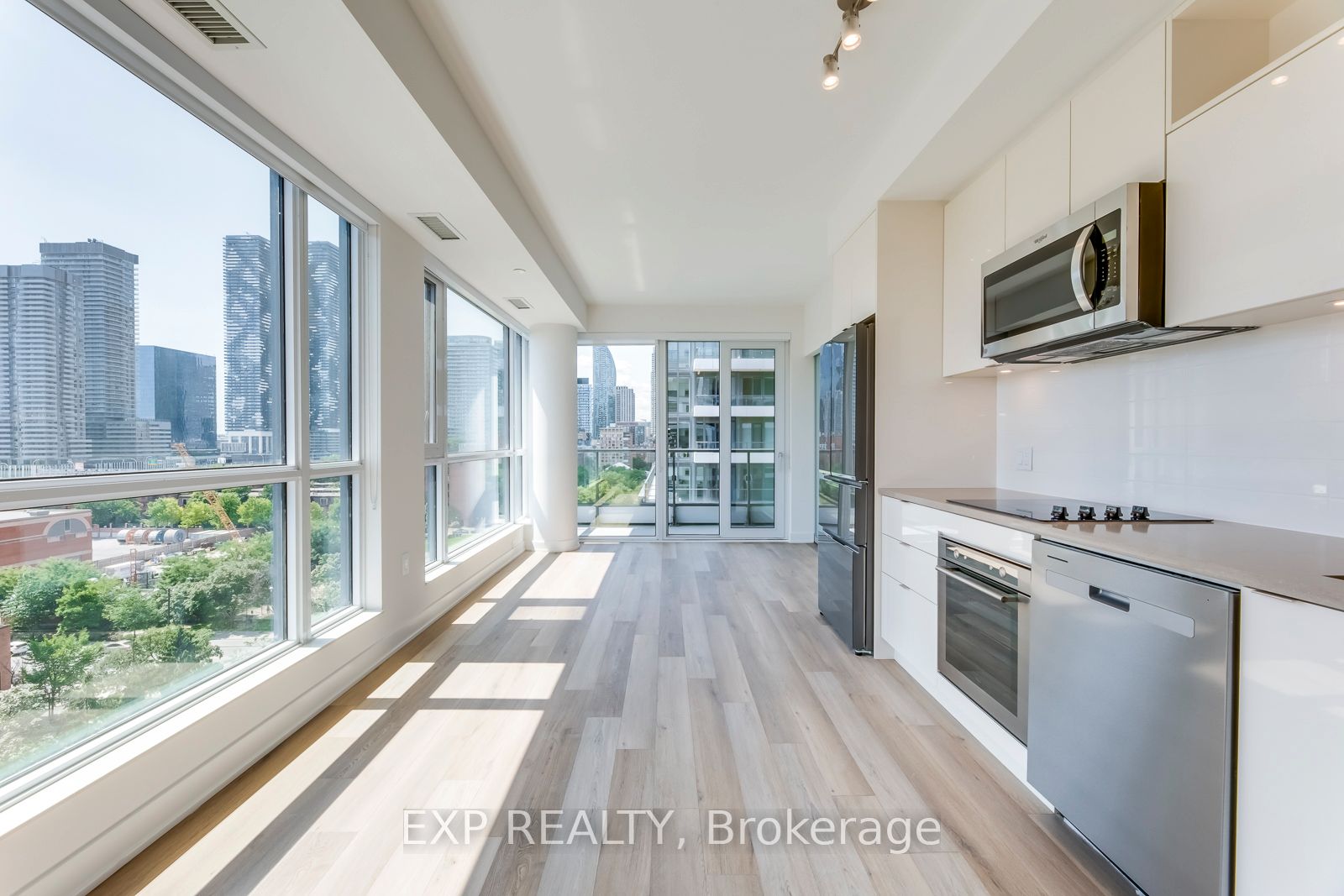 Additional image 4 of 824 SE-60 Princess Street, Toronto, ON, M5A 2C7