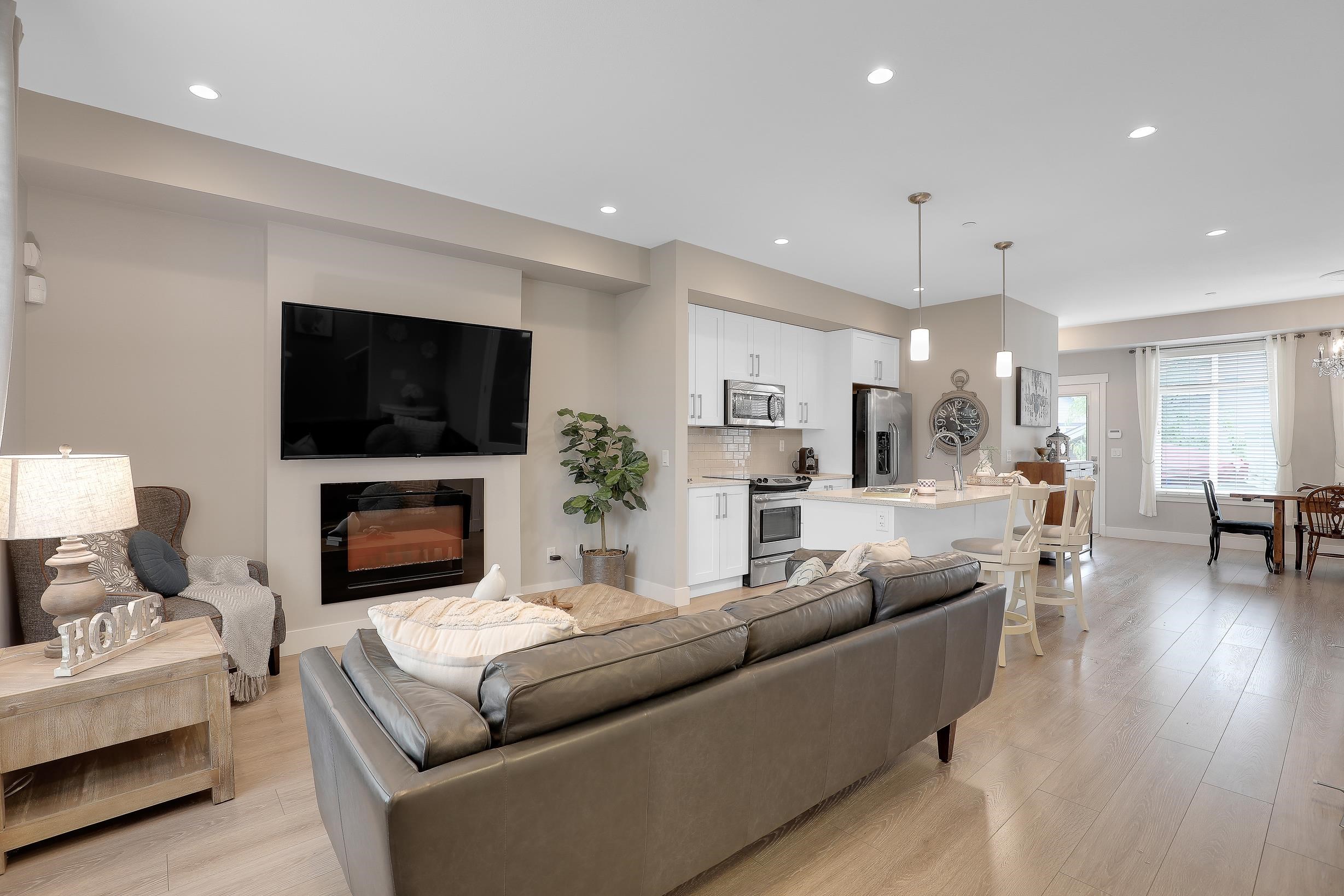 Additional image 2 of 20377 82 Avenue, Langley, BC, V2Y 0S3