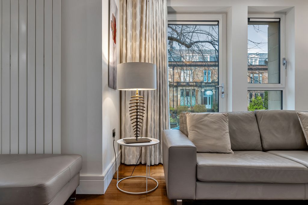 Additional image 4 of 2 bed flat for saleHughenden Road, Hughenden G12