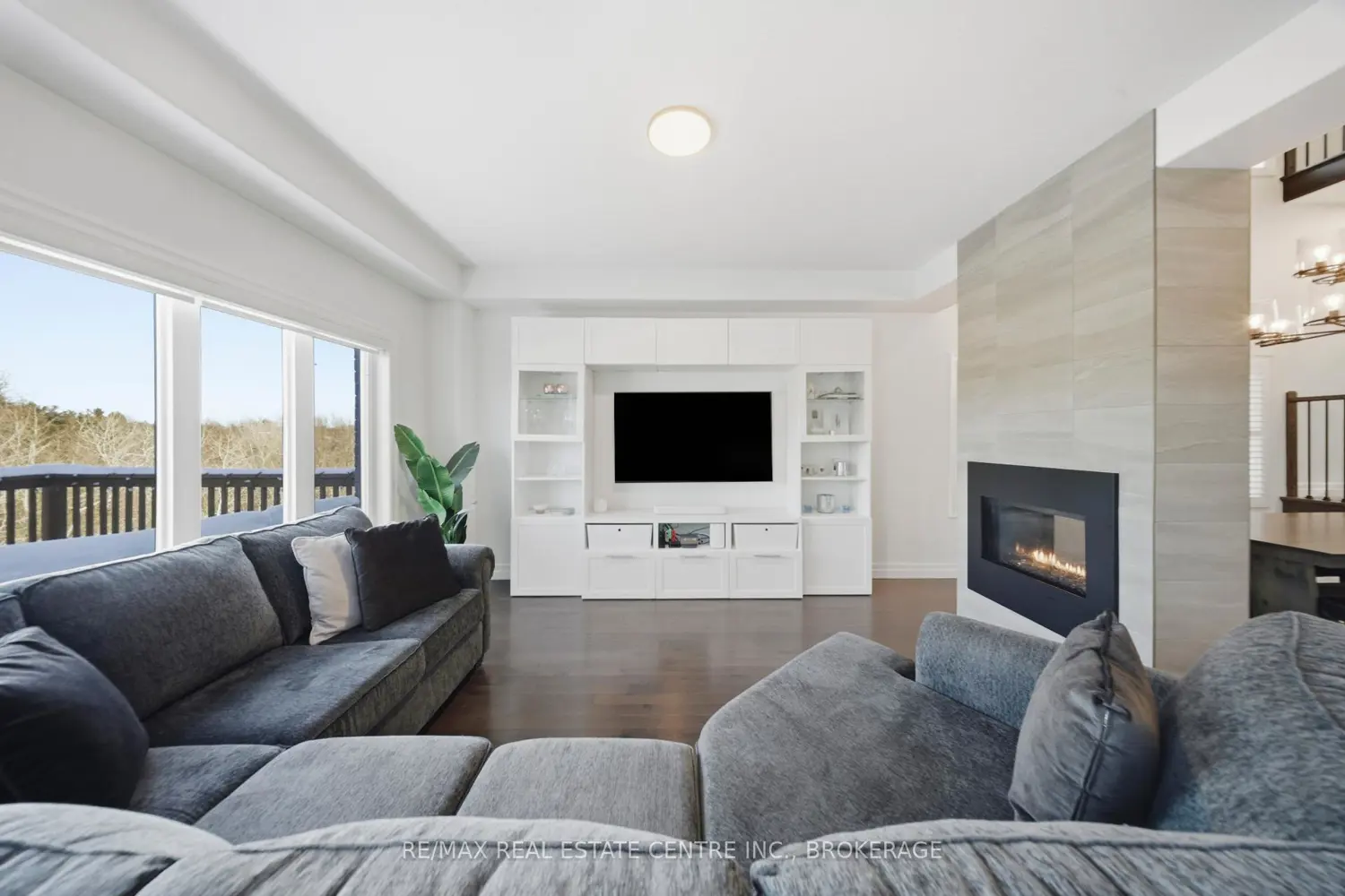 Additional image 8 of 357 Woodbine Avenue