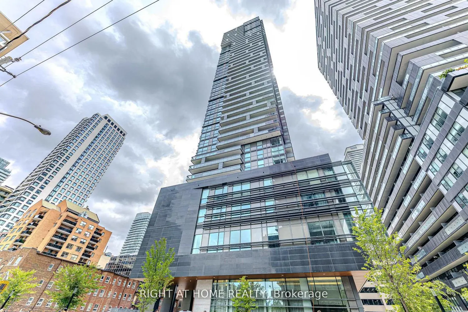 Additional image 13 of 39 Roehampton Avenue 1301