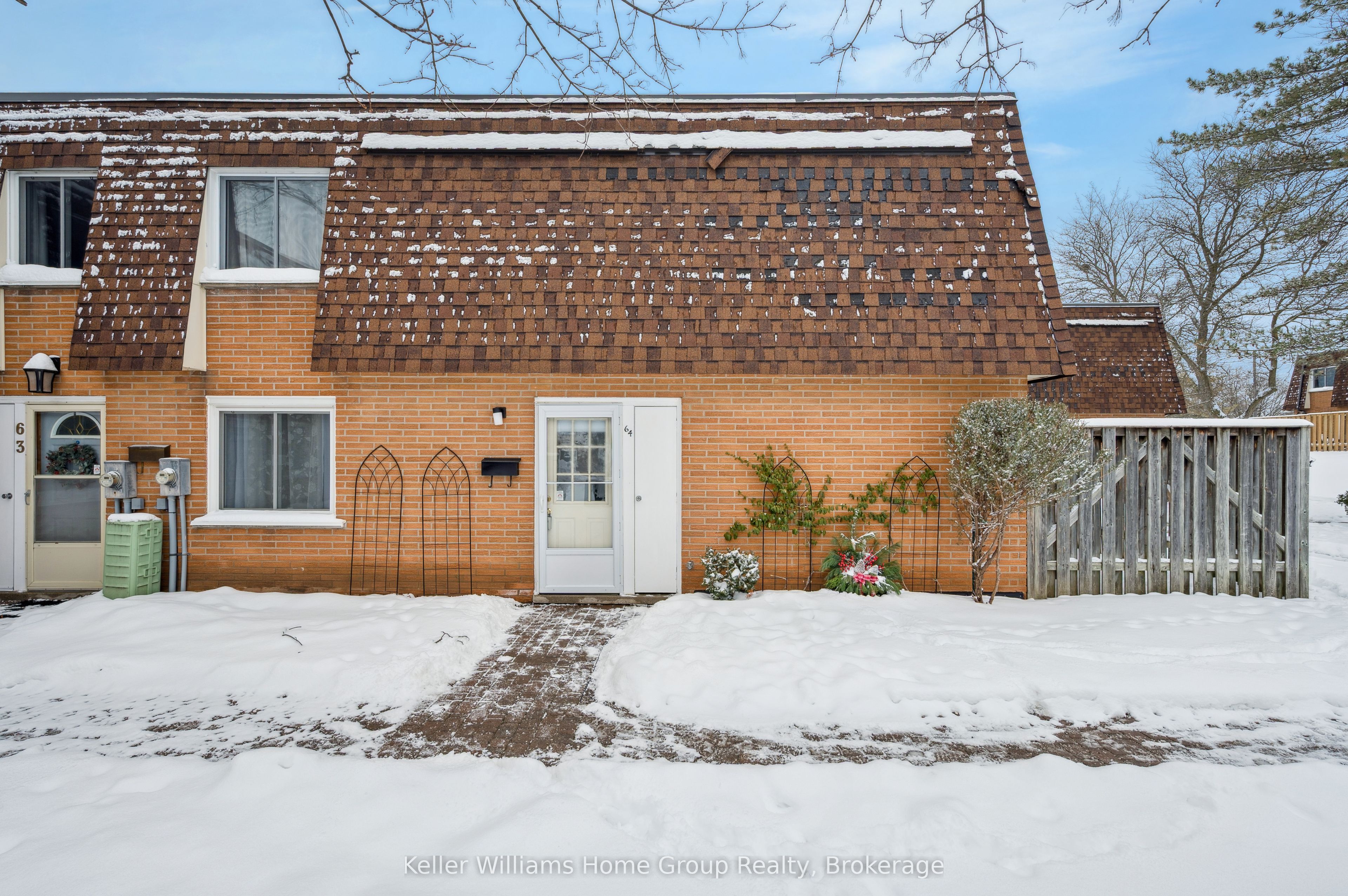 64-120 Country Club Drive, Guelph, ON, N1E 3K7