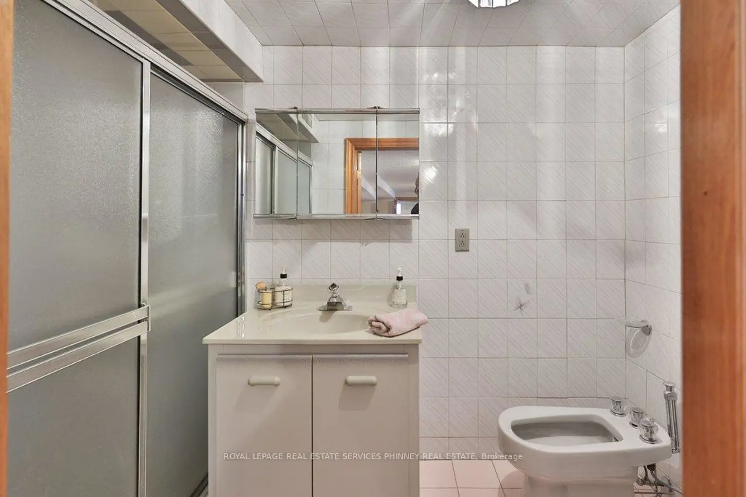 Additional image 18 of 7 Roseglen Crescent