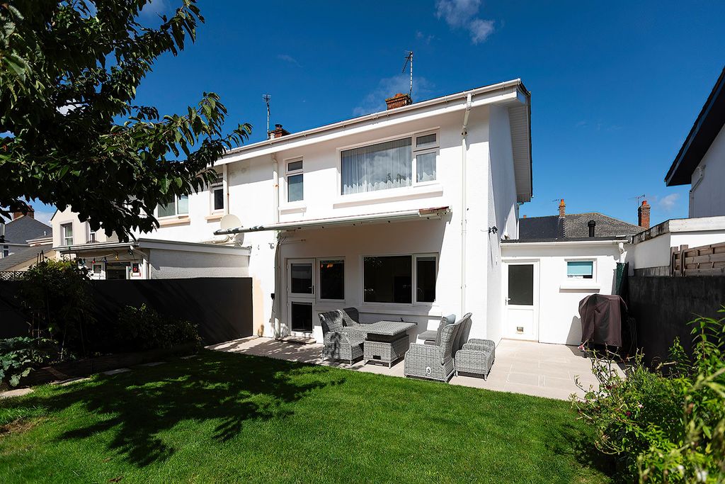 3 bed semi-detached house for saleLa Vallette, Green Road, St Clement JE2