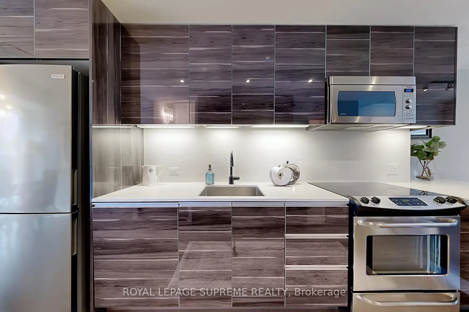 Additional image 9 of 1246 Dundas Street