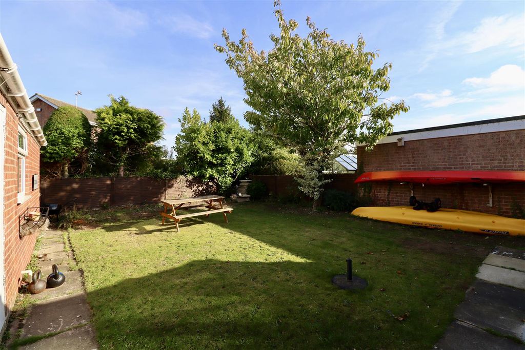 Additional image 8 of 2 bed detached bungalow for saleChapel Fields, Holme-On-Spalding-Moor, York YO43