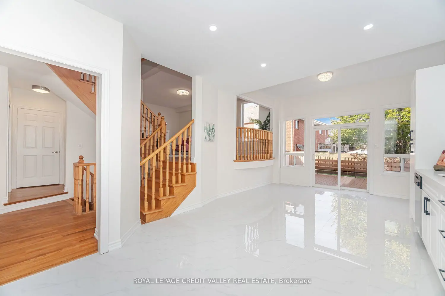 Additional image 3 of 70 Blue Diamond Drive