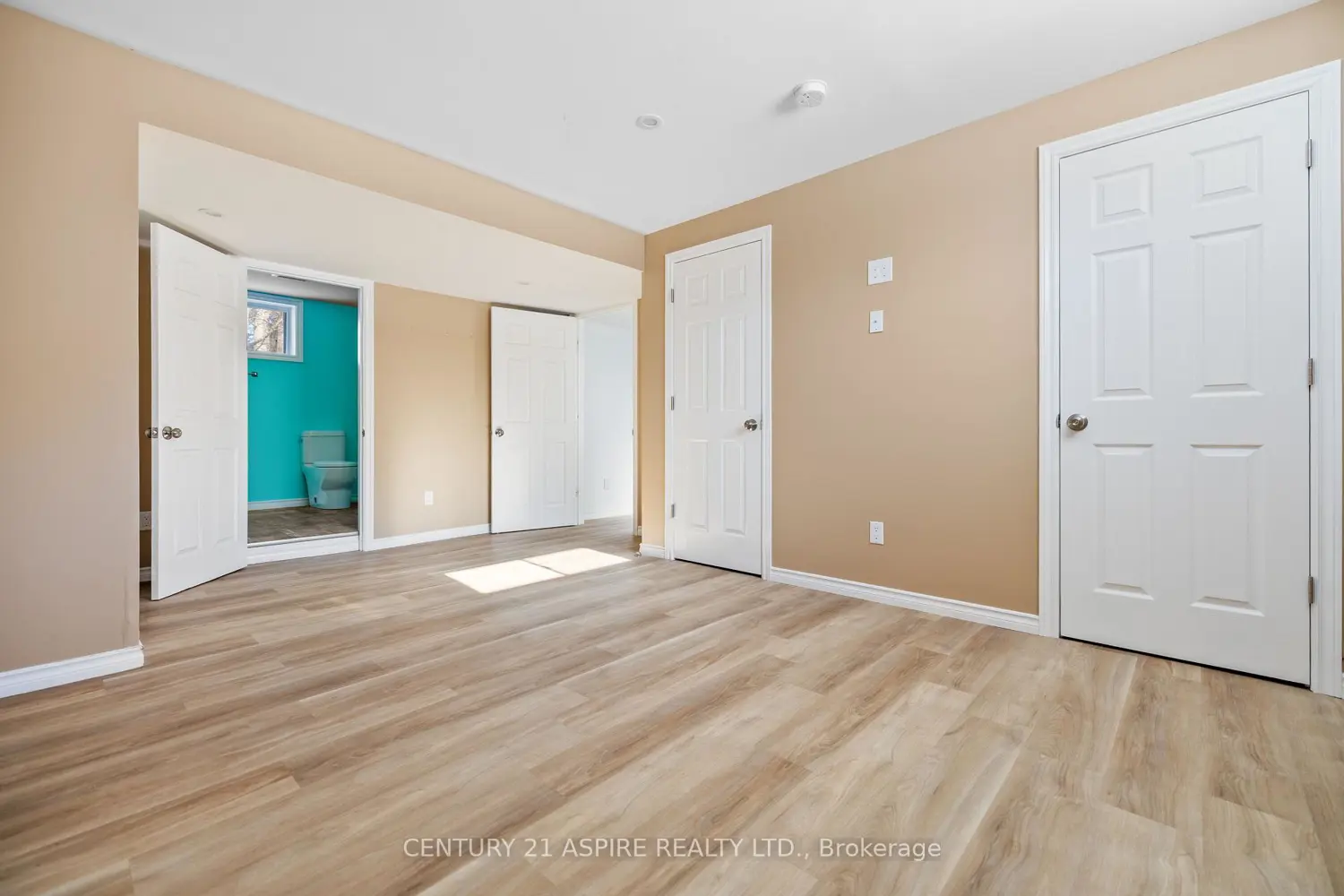 Additional image 9 of 84 Sandy Beach Road