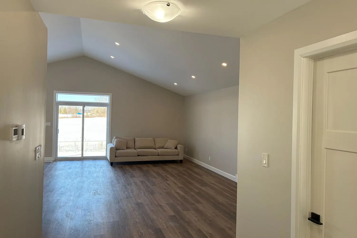 812 Windermere Drive photo 3
