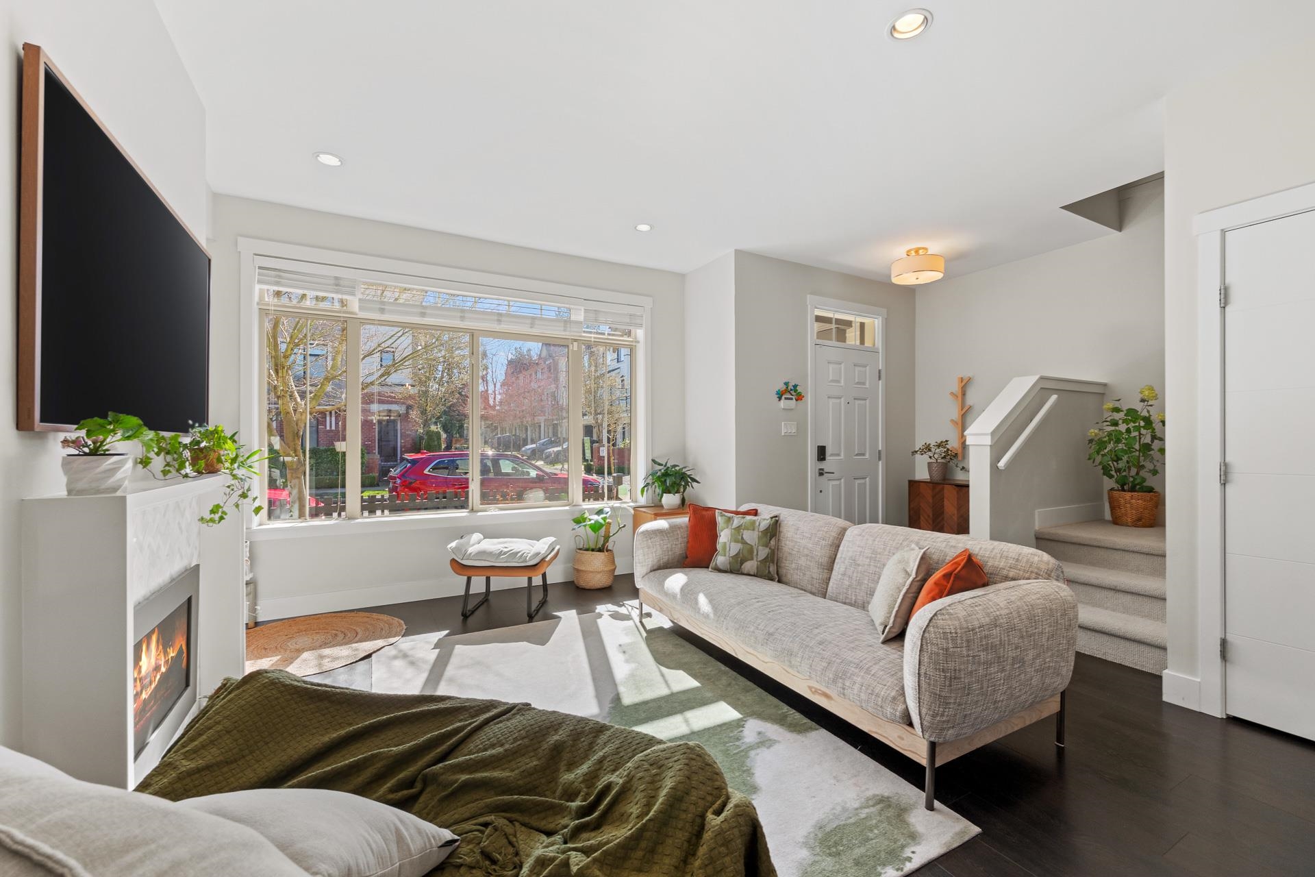 16511 24a Avenue, Surrey, BC, V3Z 0M8