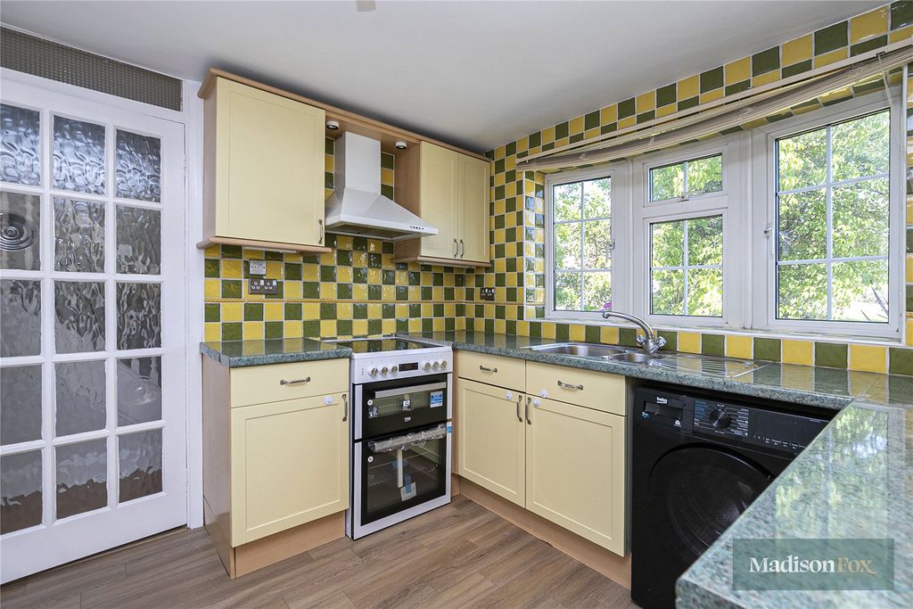 Additional image 10 of 3 bed detached house for saleAlderton Rise, Loughton, Essex IG10