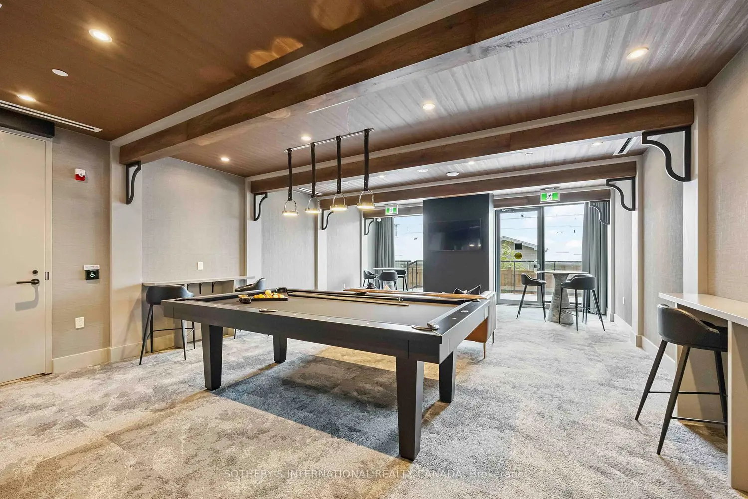 Additional image 16 of 2075 King Road 405