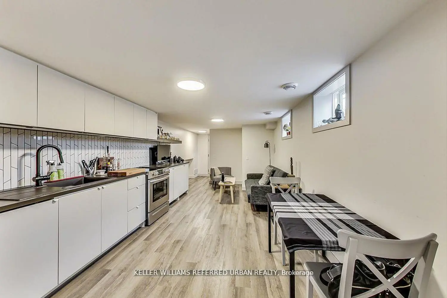 Additional image 16 of 205 Bathurst Street